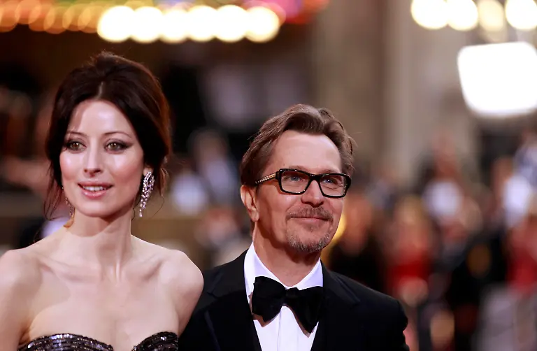 2012-02-27T040044Z-01-OSC509-RTRMDNP-3-OSCARS-JPG8589021705407708957