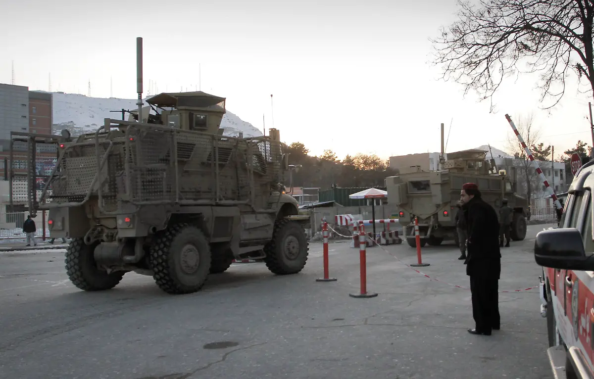 DAB2148-20120225-jpg8556061541272247877