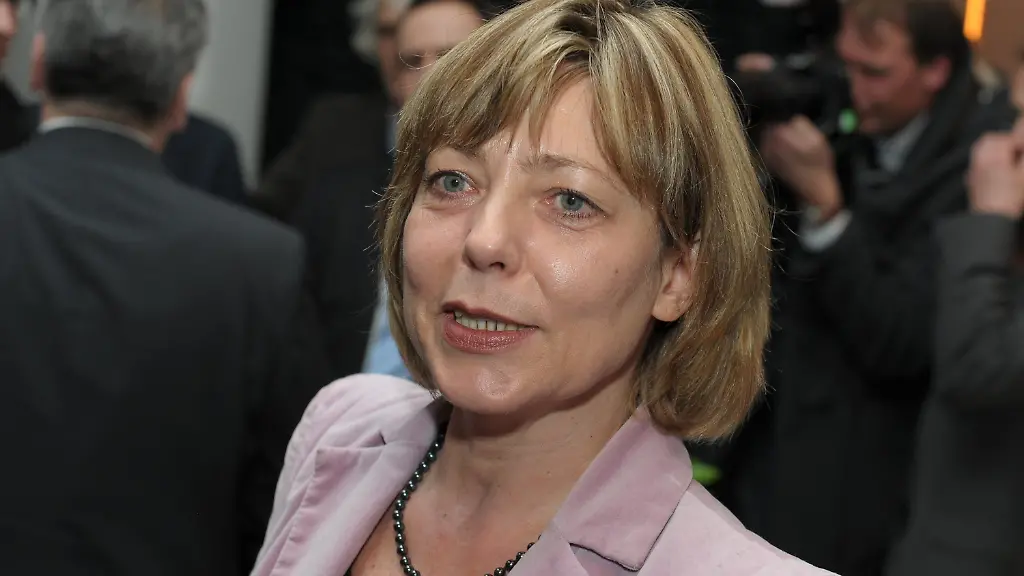 338y0200-jpg6928883186138042488