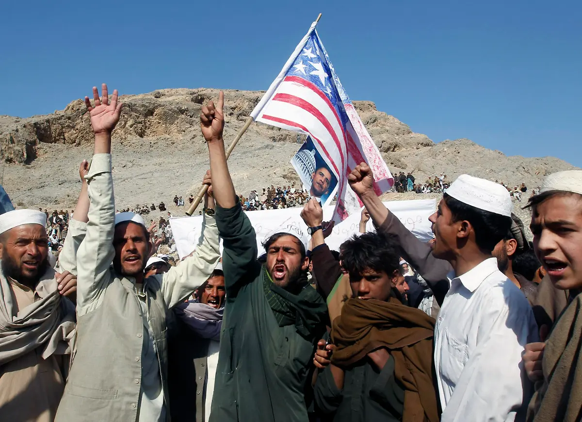 2012-02-24T163555Z-01-KAB207-RTRMDNP-3-AFGHANISTAN-KORANS-JPG753303646225732506