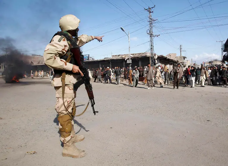 2012-02-22T104955Z-01-KAB111-RTRMDNP-3-AFGHANISTAN-KORANS-JPG7891175881722507671