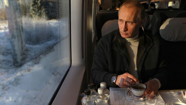 Züge sollen bis in den hohen Norden rollen: Wladimir Putin weiß ordentliche Infrastruktur zu schätzen.
