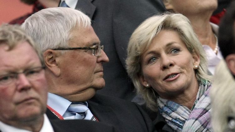 Theo Zwanziger verteidigt Silvia Neid.