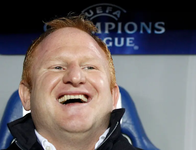 2012-02-22T195908Z-01-BSL03-RTRMDNP-3-SOCCER-CHAMPIONS-JPG5576383554700532071