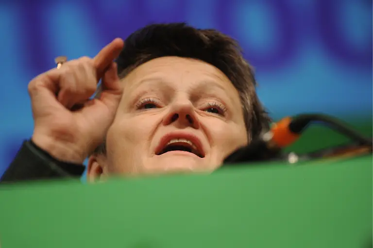 DI10199-20120222-jpg250540717511923001