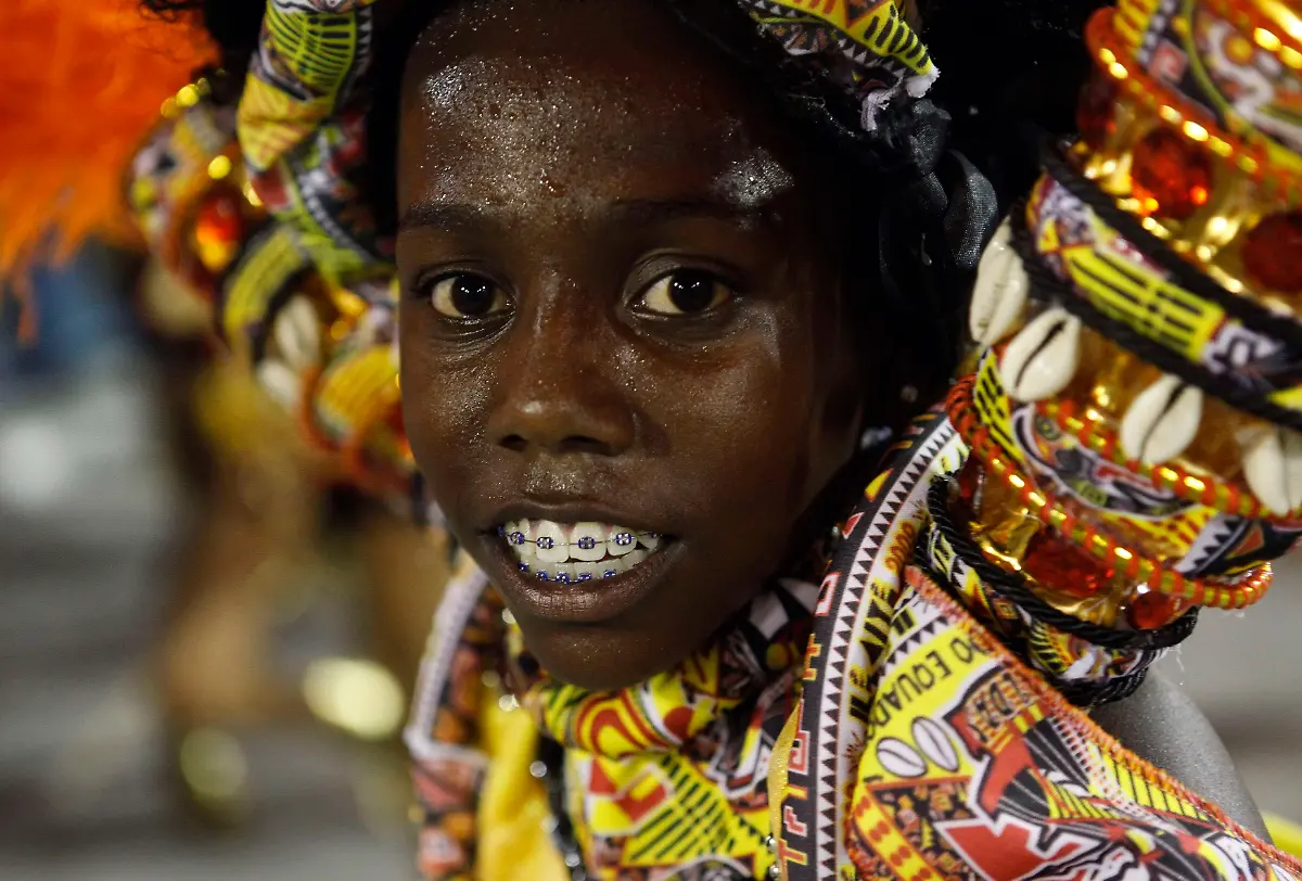 2012-02-20T030507Z-01-RIO442-RTRMDNP-3-BRAZIL-CARNIVAL-JPG4082424754793631998