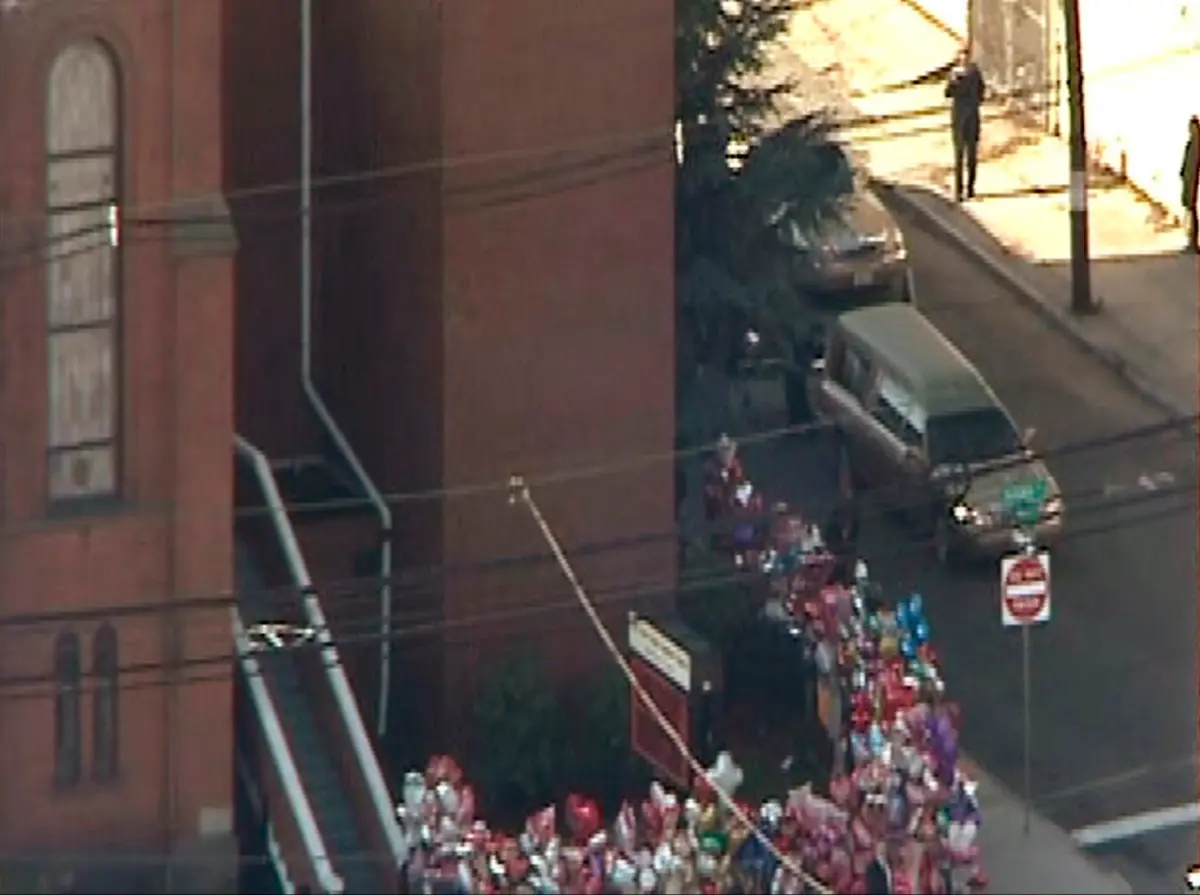 2012-02-18T175511Z-01-WAS01-RTRMDNP-3-WHITNEYHOUSTON-JPG6094775411367751241