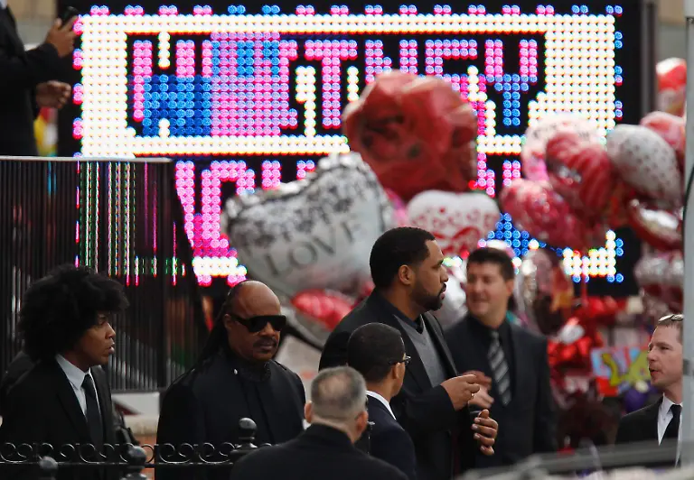 2012-02-18T214444Z-01-NYK915-RTRMDNP-3-WHITNEYHOUSTON-JPG4307116313861733125