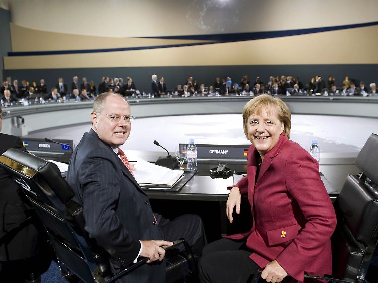 In der Zeit der Großen Koalition war Steinbrück Merkels Finanzminister.