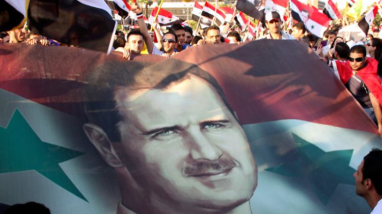 Assad mobilisiert seine Anhänger.