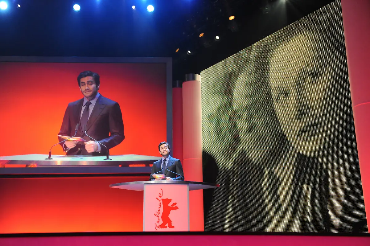 33202432-jpg6136100479738889147