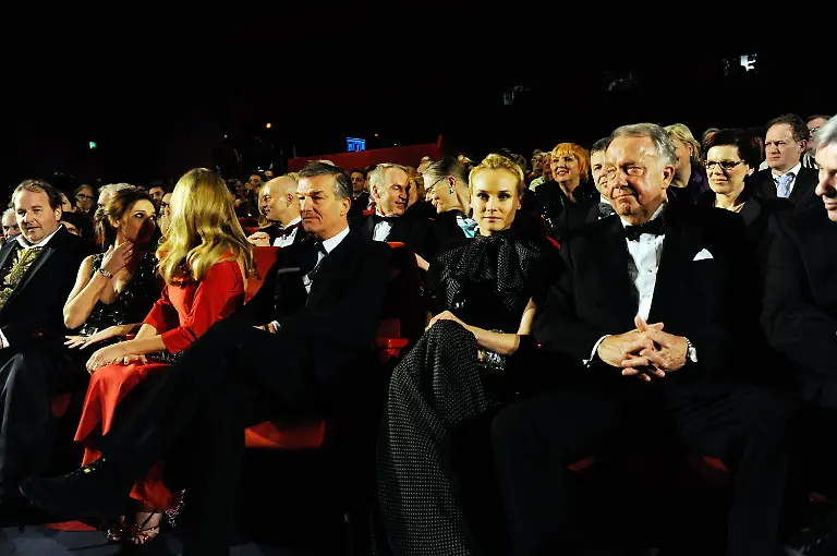 32yl5623-jpg972106915203035807