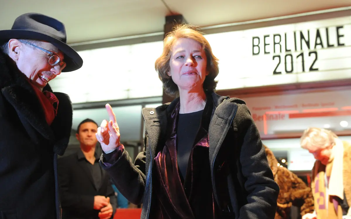 330m2726-jpg5912040895333254601