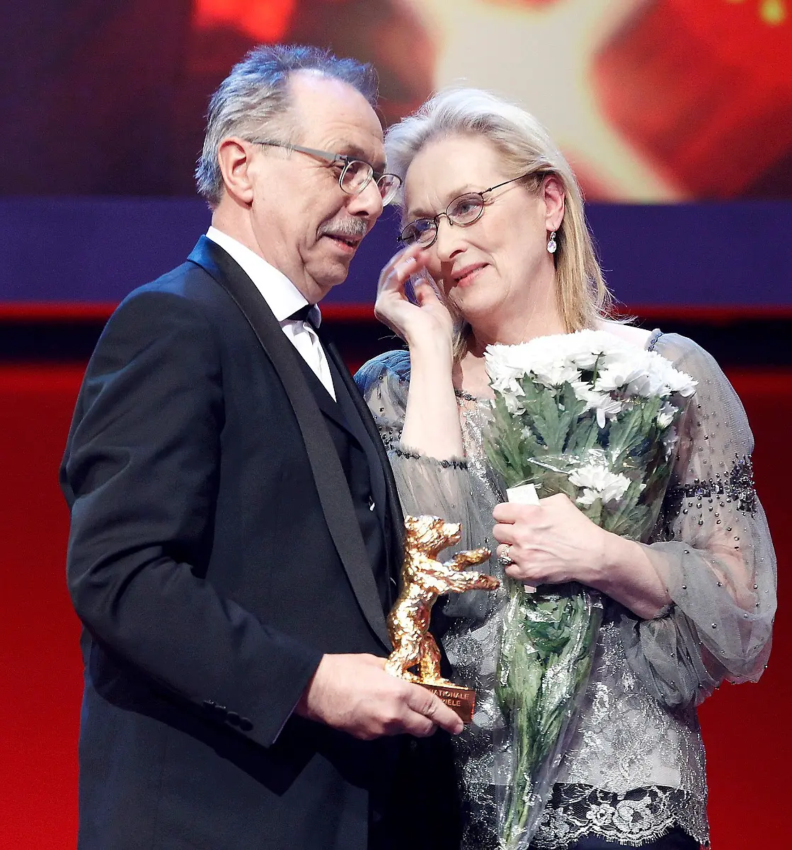 2012-02-14T222509Z-01-STN163-RTRMDNP-3-BERLINALE-MERYLSTREEP-JPG2068047821724101588
