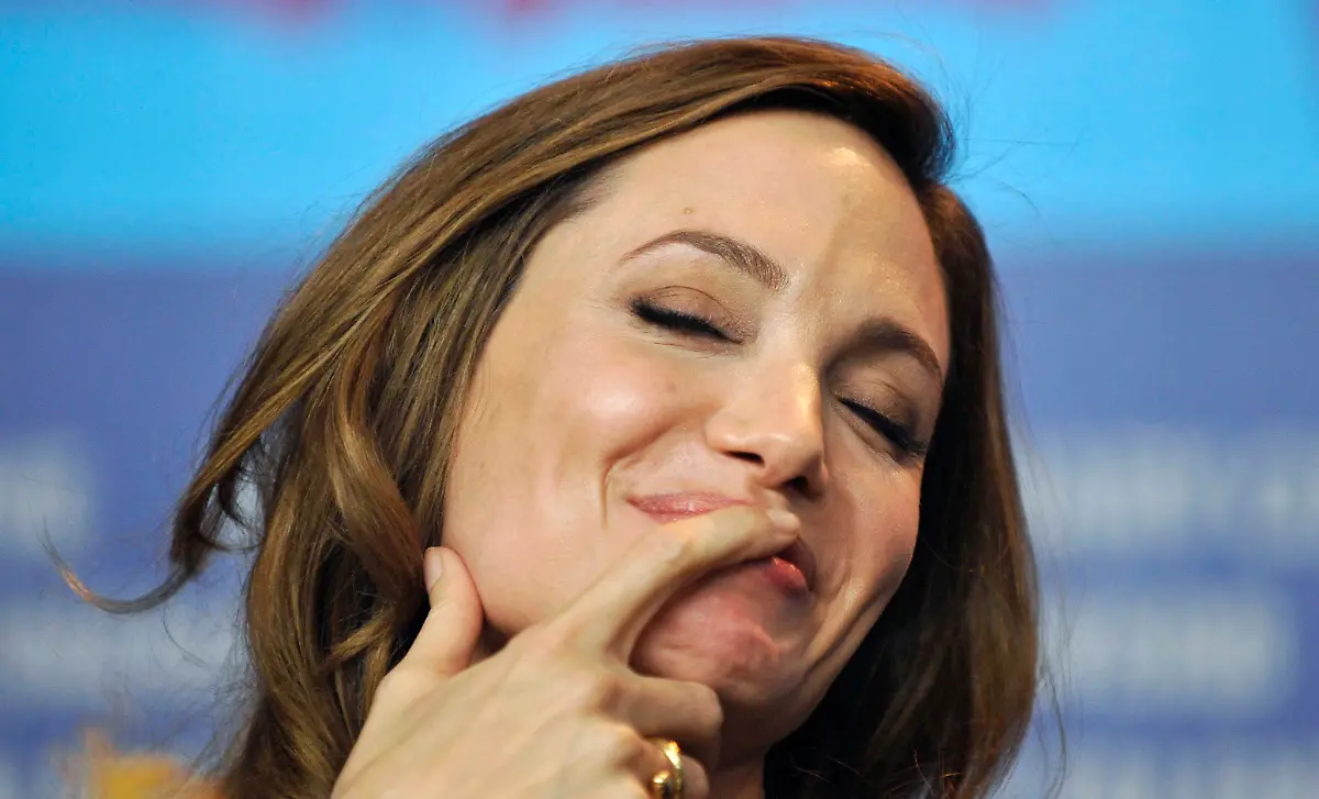 2012-02-11T160416Z-01-MMM217-RTRMDNP-3-GERMANY-FILM-JPG5721101407887940147