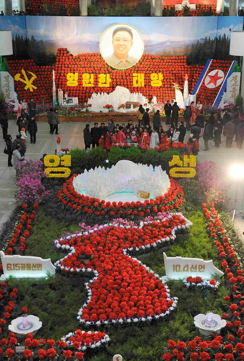 2012-02-15T162847Z-01-TOK102-RTRMDNP-3-KOREA-NORTH-JPG4252917991267949862