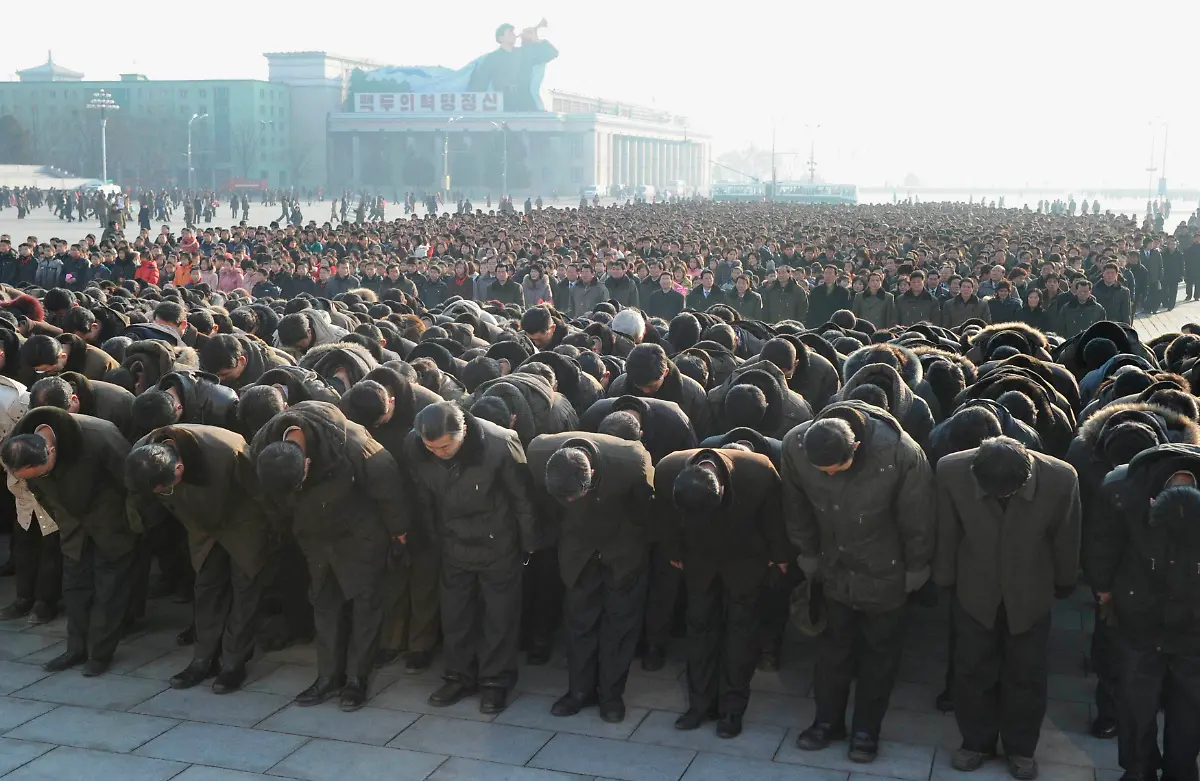 2012-02-16T092129Z-01-TOK008-RTRMDNP-3-KOREA-NORTH-JPG1229890598612629788