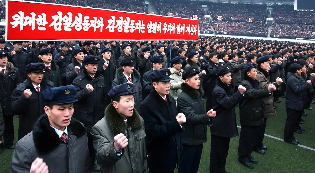 2012-02-15T032504Z-01-PYO05-RTRMDNP-3-KOREA-NORTH-JPG7124630491757269134