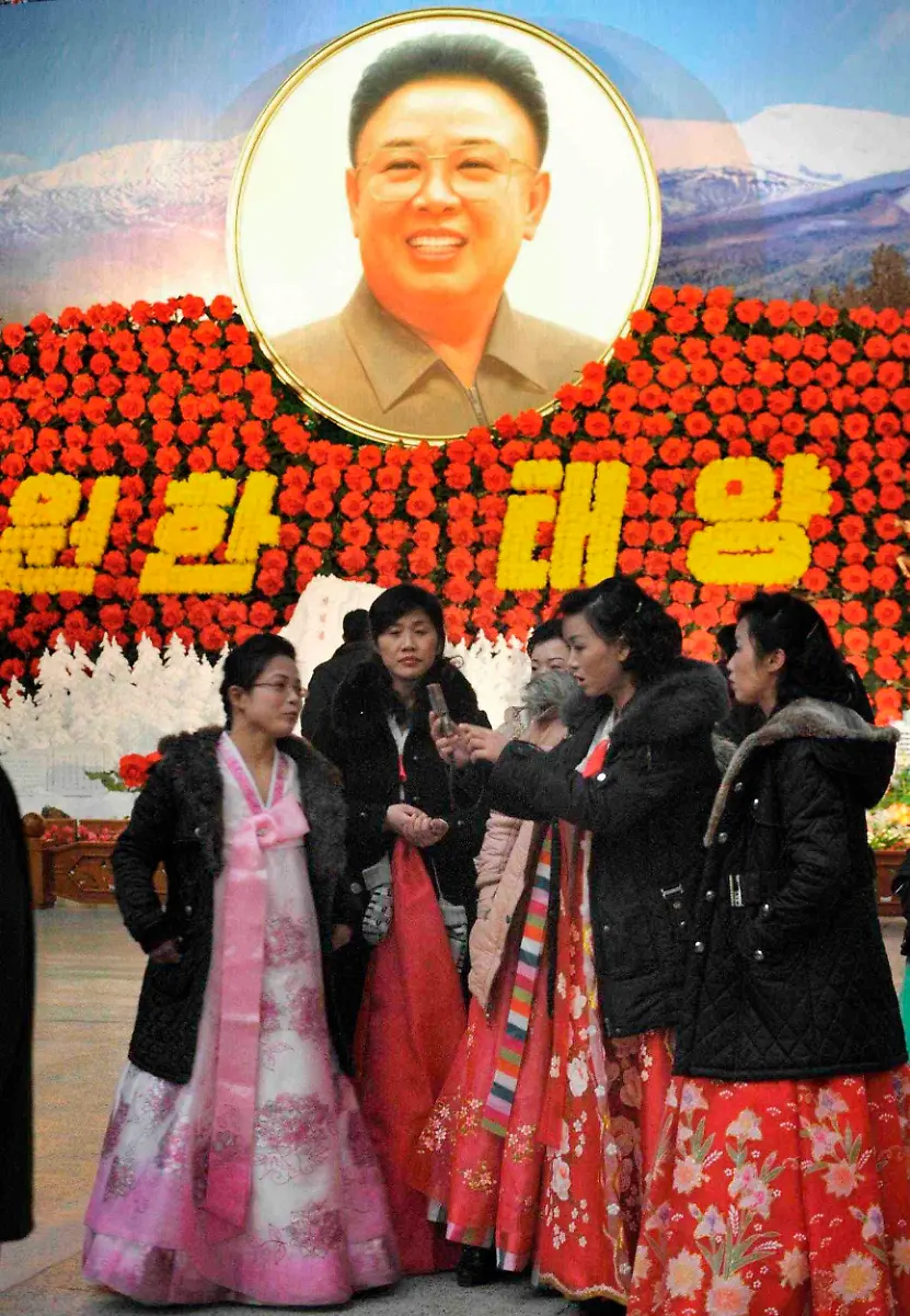 2012-02-15T162111Z-01-TOK101-RTRMDNP-3-KOREA-NORTH-JPG5555321278829713822