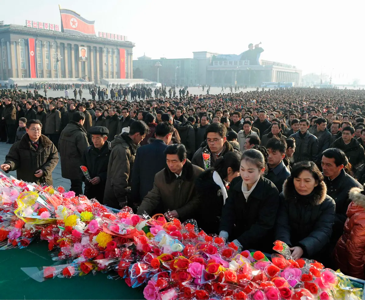 2012-02-16T045151Z-01-TOK002-RTRMDNP-3-KOREA-NORTH-JPG6038996231706436203