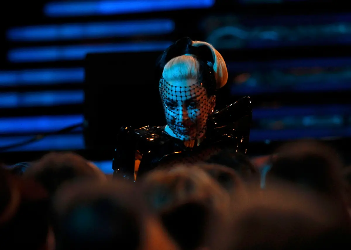 2012-02-13T043002Z-01-LOA691-RTRMDNP-3-GRAMMYS-JPG1478934384633640535