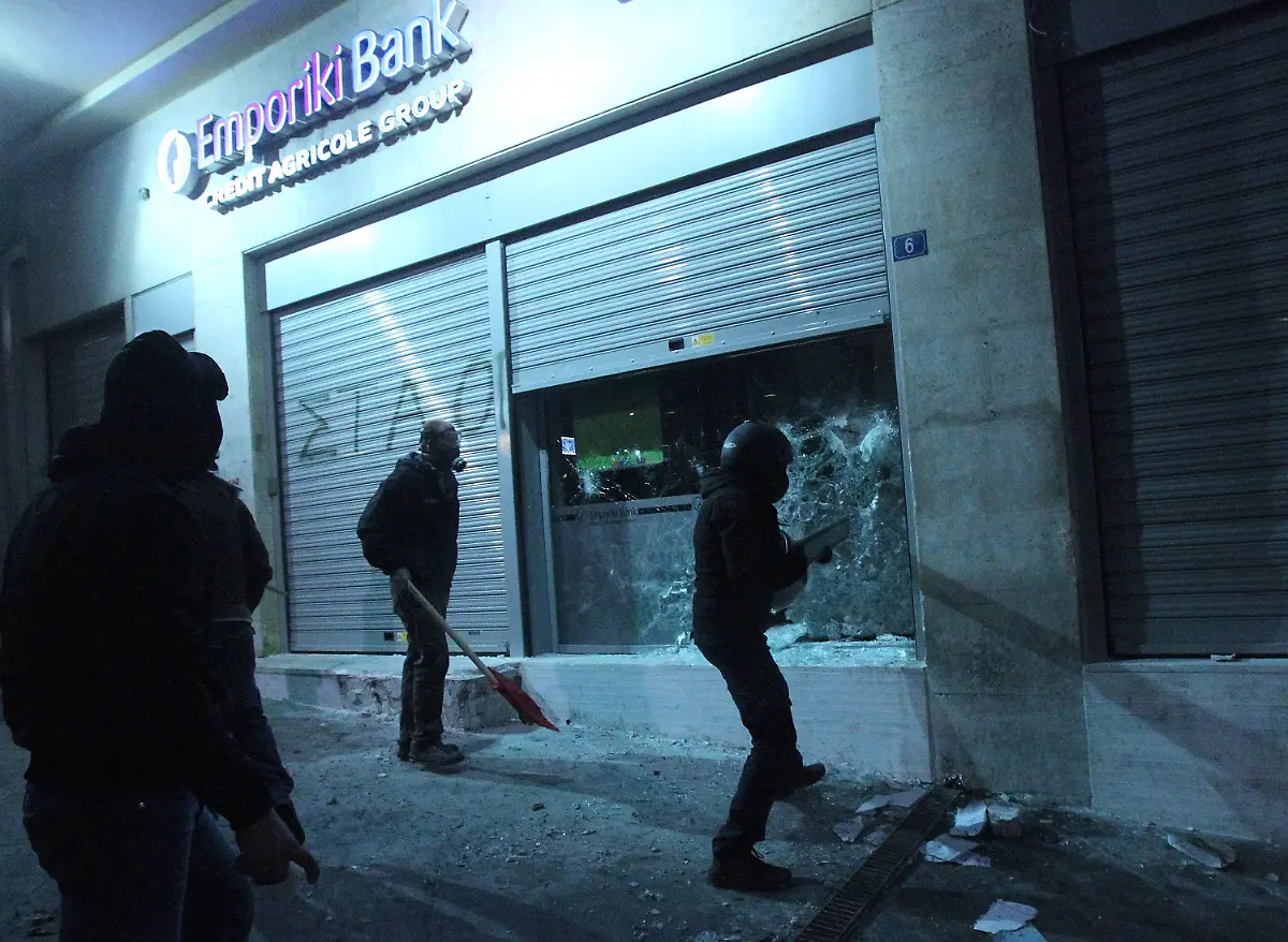 330m5242-jpg7920664772916977199