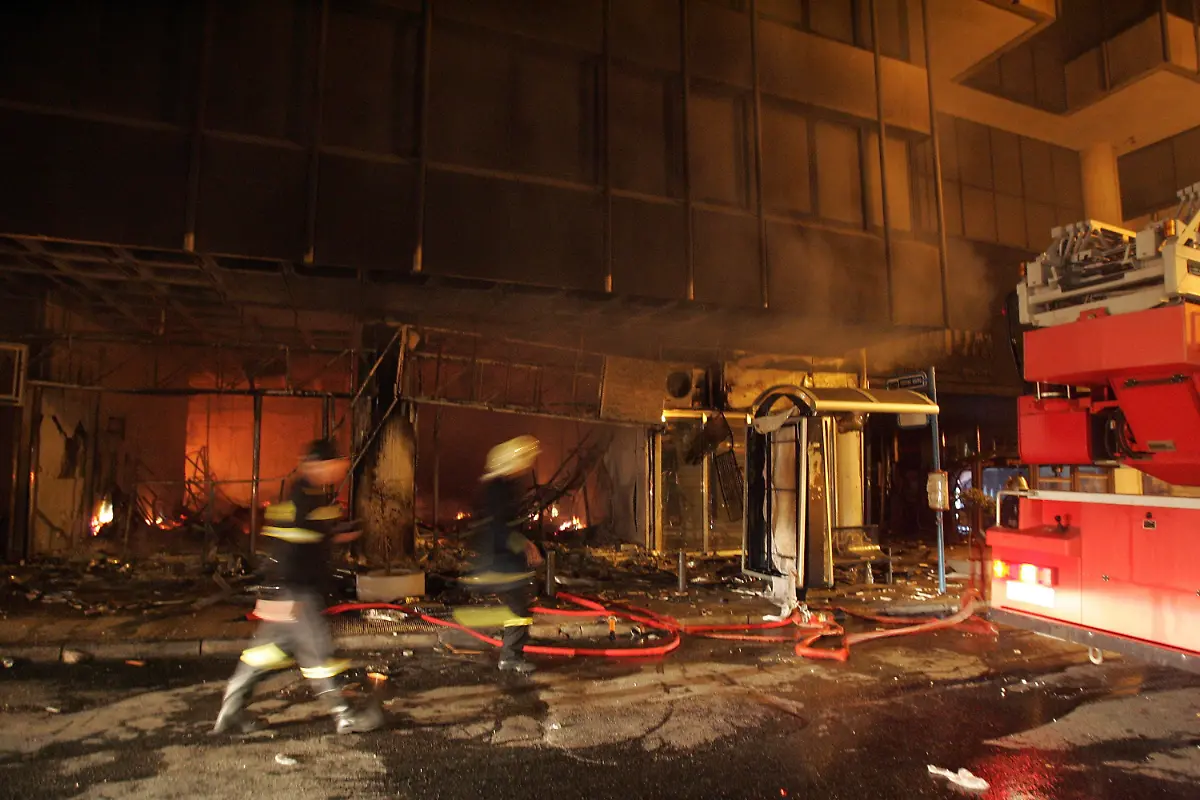 330n4357-jpg2490553384907976427