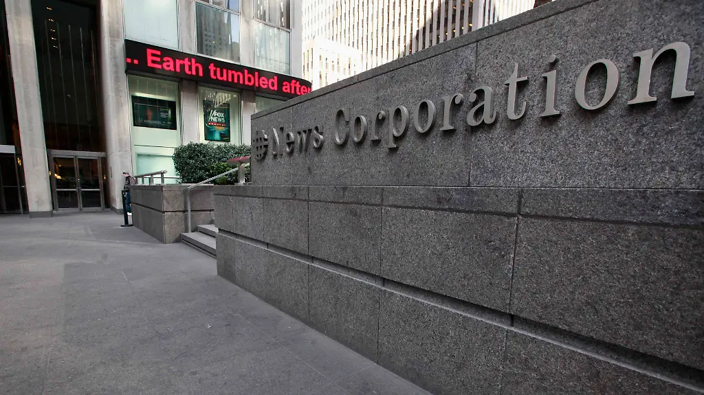 2012-02-08T210529Z-01-NYK502-RTRMDNP-3-BRITAIN-NEWSCORP-HACKING-JPG4901736740026430945