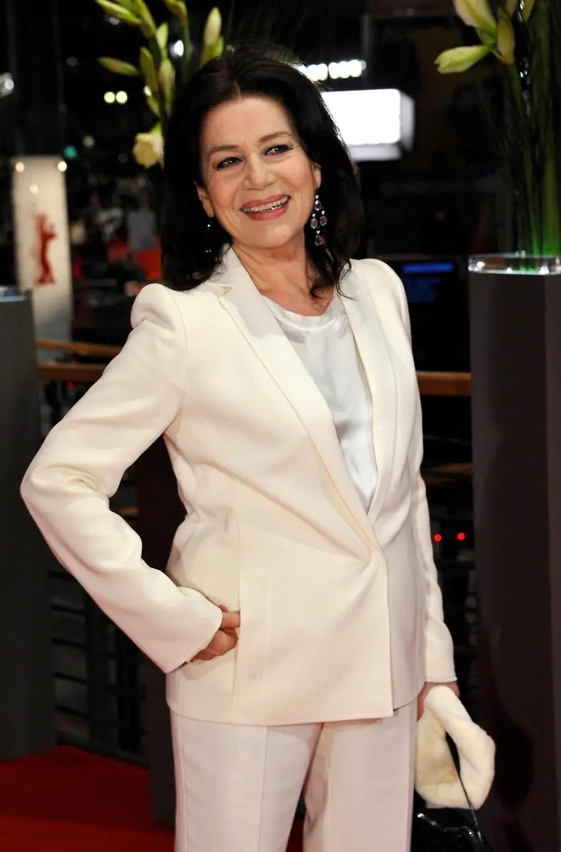 2012-02-09T175027Z-01-RSS08-RTRMDNP-3-BERLINALE-COMPETITION-JPG9145723260564993981