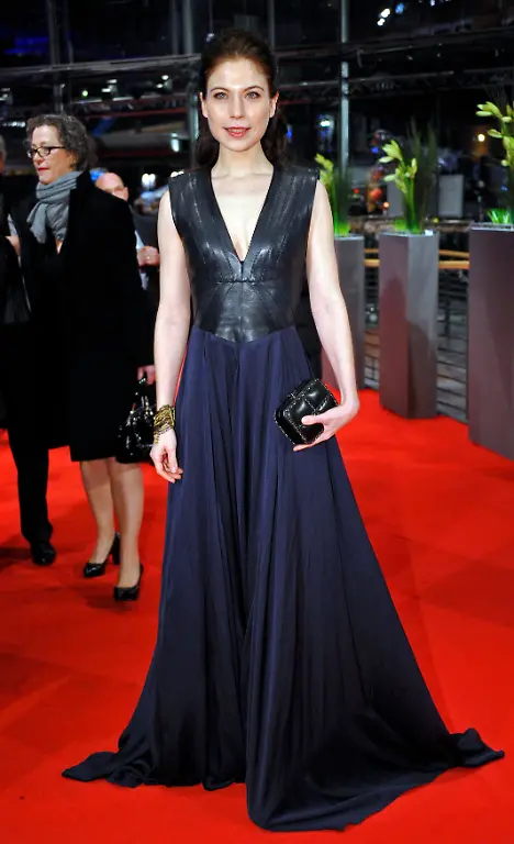 2012-02-09T183412Z-01-RSS21-RTRMDNP-3-BERLINALE-COMPETITION-JPG6628402994138620098