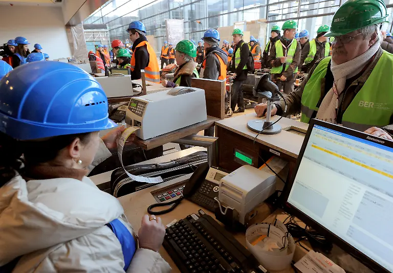 32x12900-jpg5282957190641750616