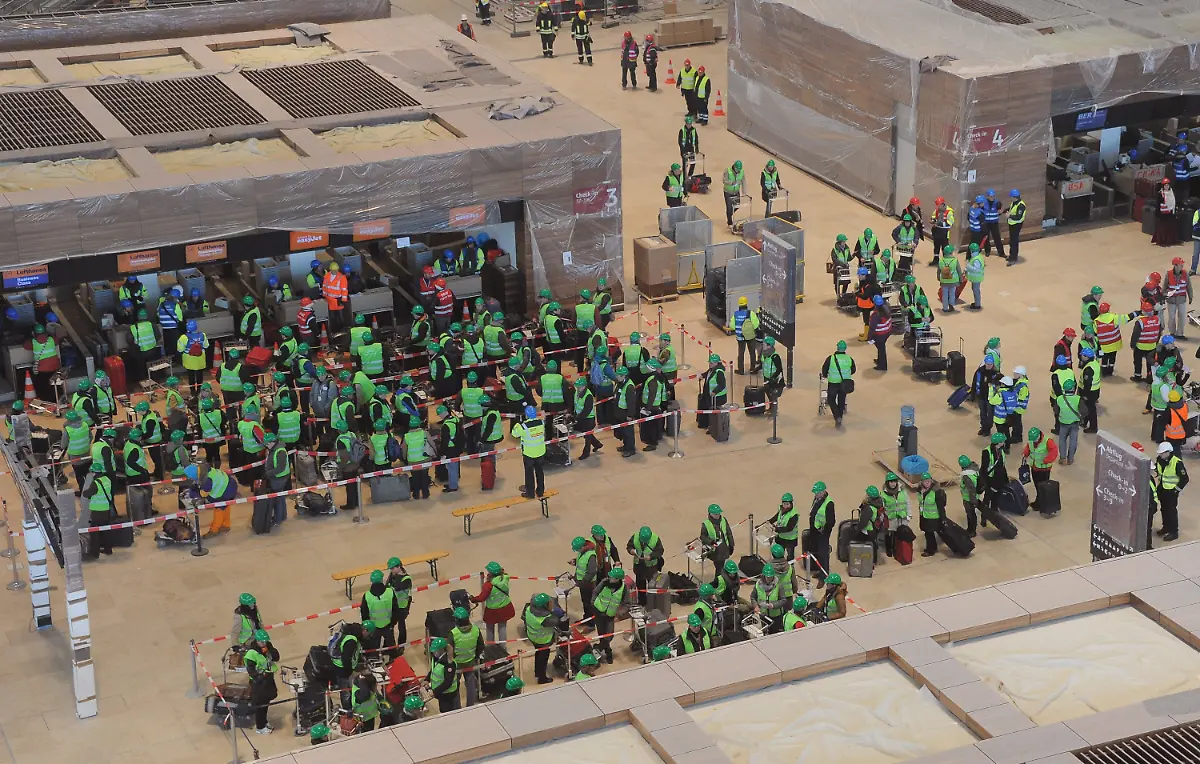 32x10637-jpg2508278927891008746