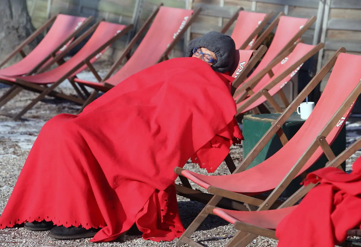 32t05705-jpg1325690197151649659