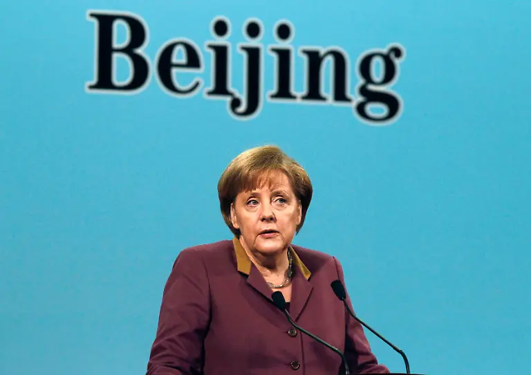 2012-02-02T035738Z-01-CB02-RTRMDNP-3-CHINA-JPG325921830655344486