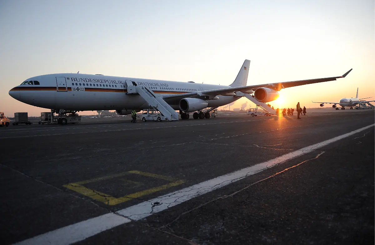 DI10001-20120202-jpg3325851956693217243