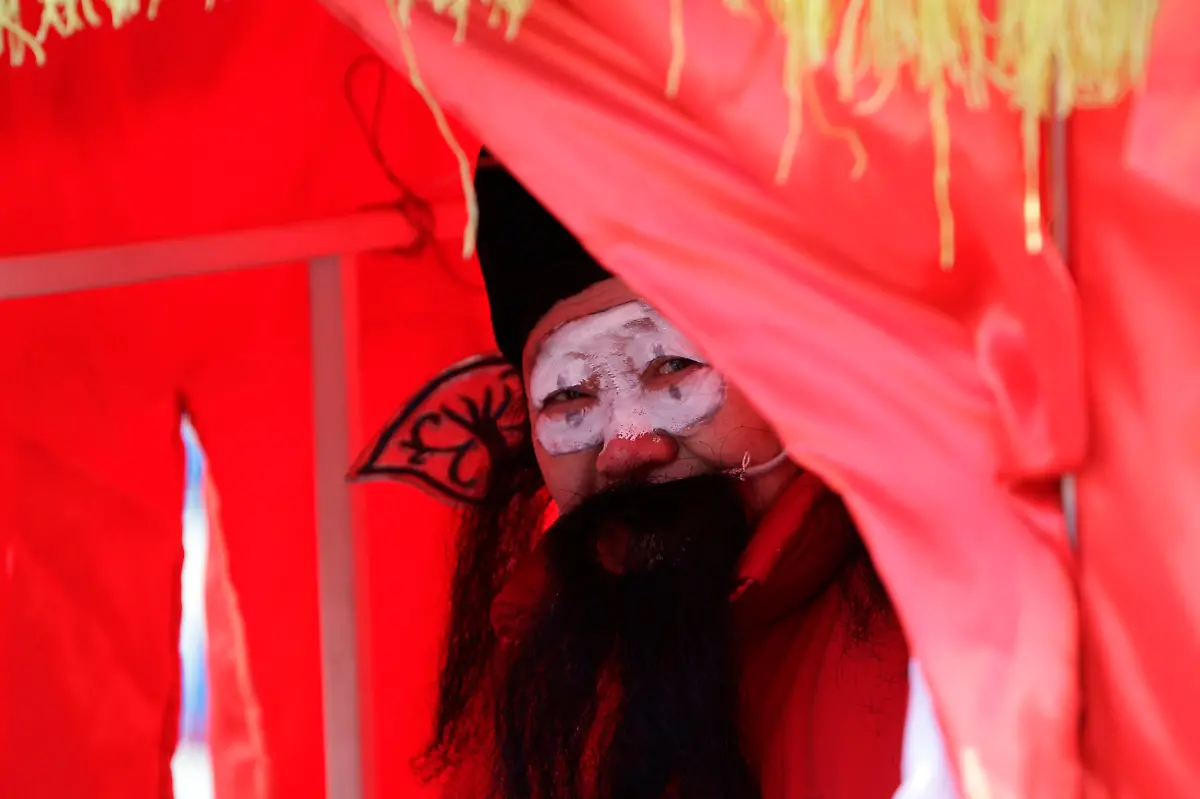 2012-01-27T083854Z-01-PEK304-RTRMDNP-3-CHINA-JPG177054226137856682