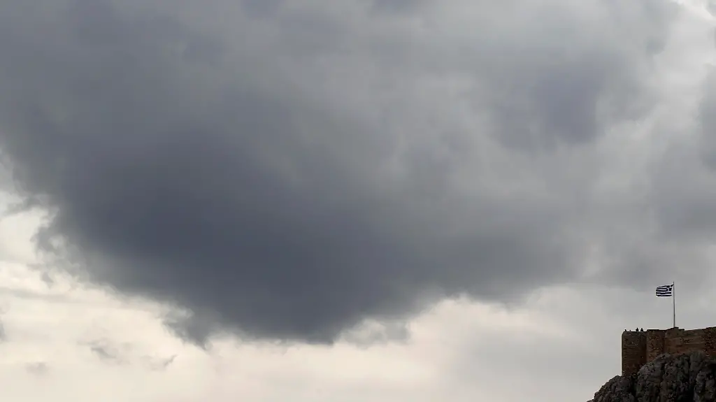 2012-01-26T124349Z-01-KAR01-RTRMDNP-3-GREECE-JPG3731852606357734054