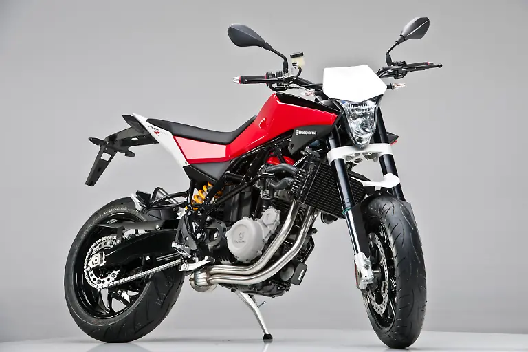 06Husqvarna900