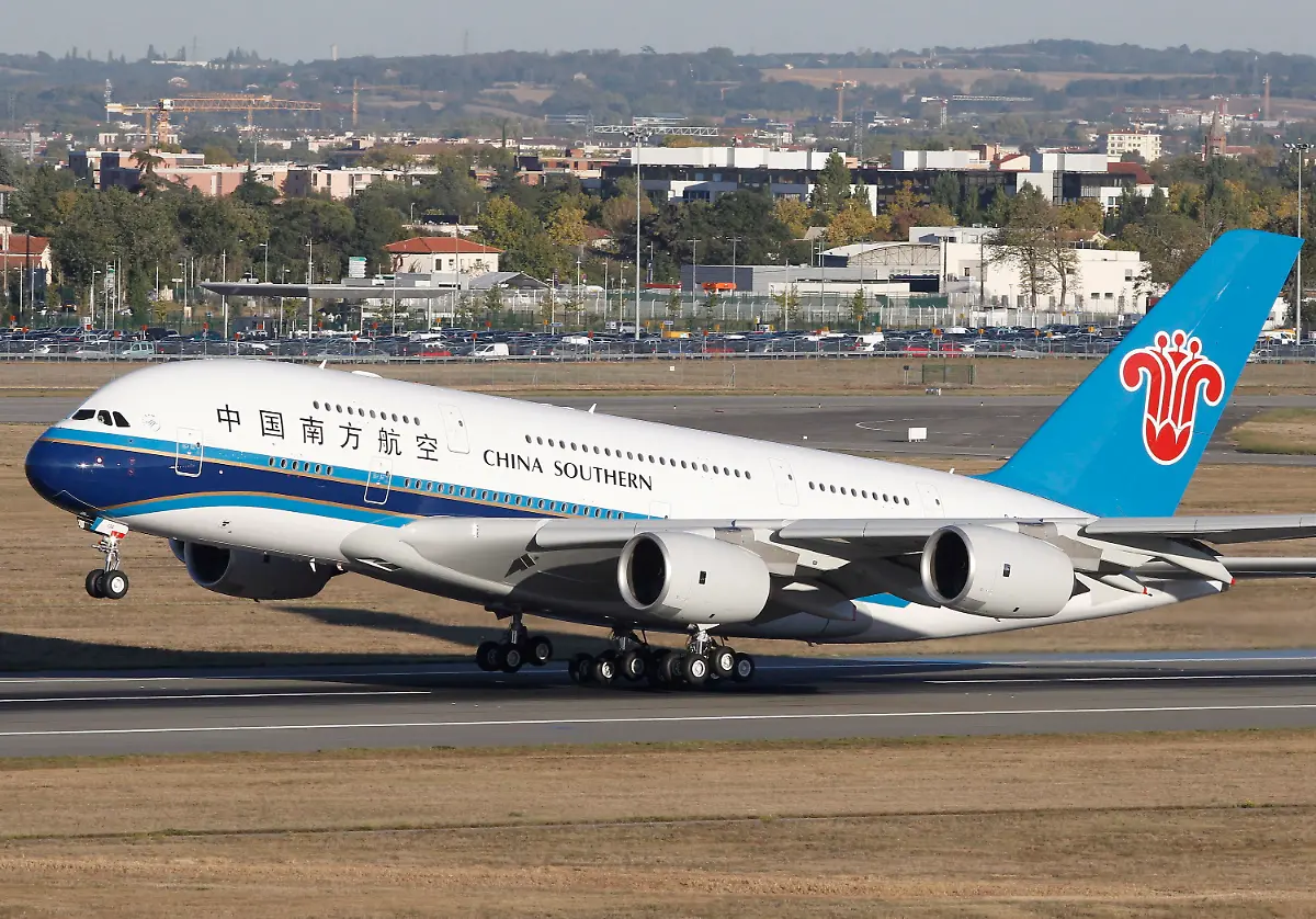 32l70222-jpg4146763830841775080