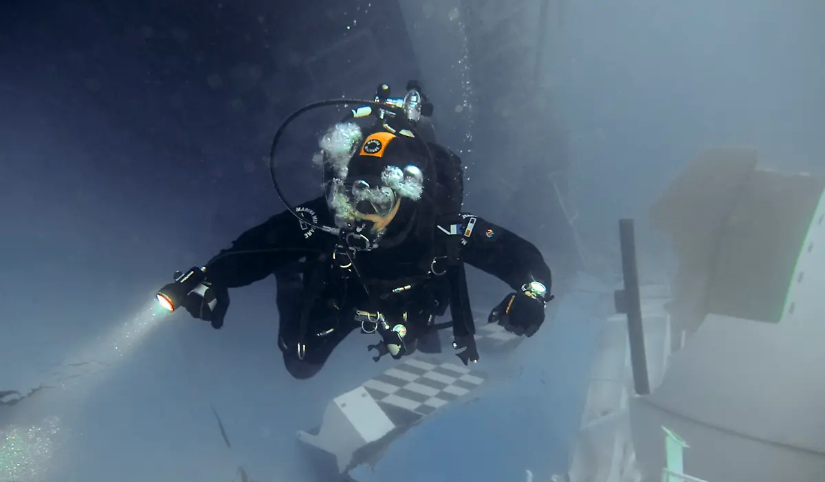 1327417073-jpg529729024634415874