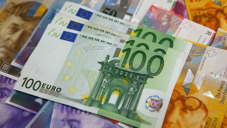 Zwei Namen, zwei Währungsräume: Euro und Schweizer Franken.