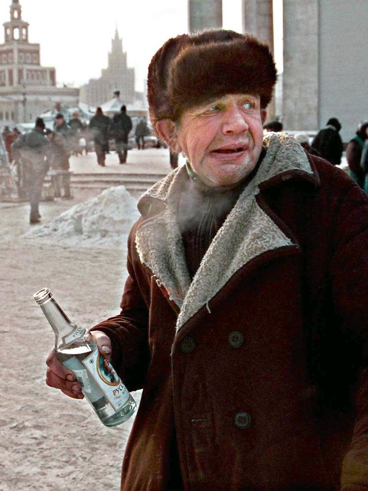 In Russland ist die Hälfte der Todesfälle bei Männern von 15 bis 54 Jahren auf exzessiven Alkoholkonsums zurückzuführen.