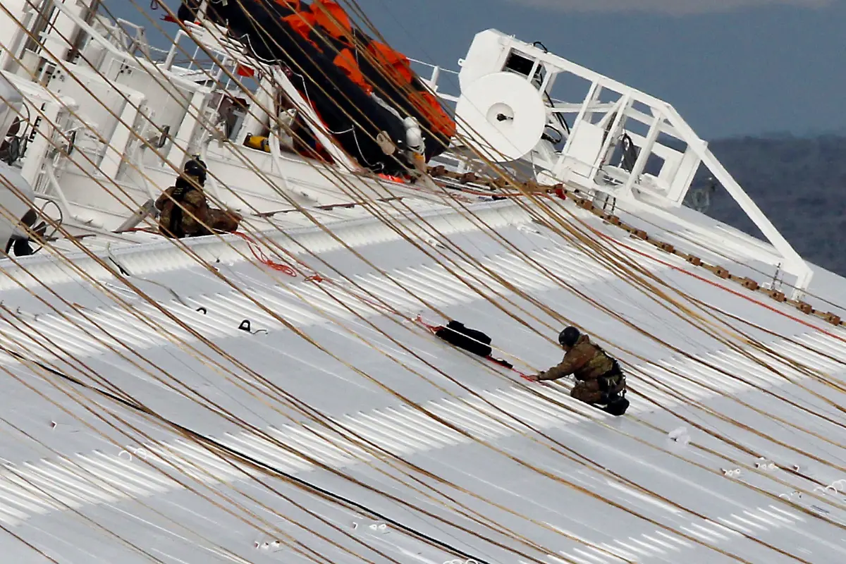 DI10006-20120118-jpg3351058558288374573