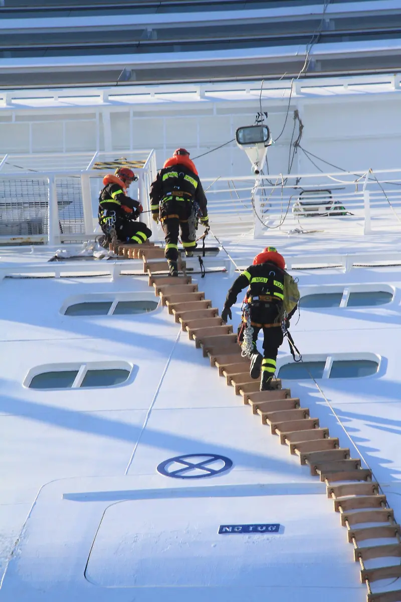 32j74522-jpg8767251548381441712