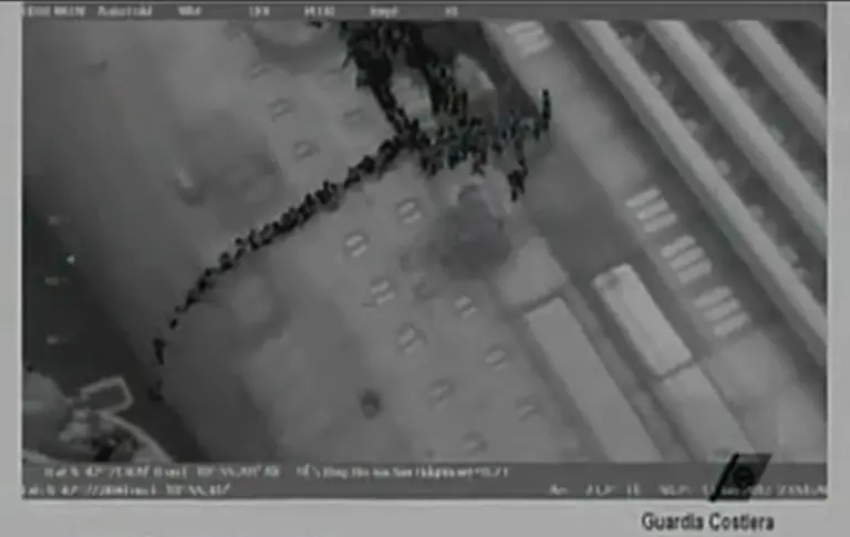 2012-01-17T123828Z-01-ROM101-RTRMDNP-3-ITALY-SHIP-JPG4270650058351691749