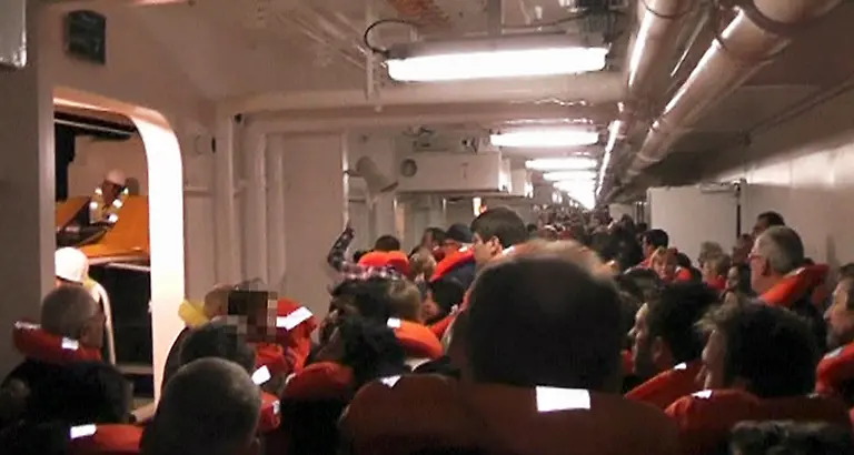 2012-01-15T174701Z-01-SIN901R-RTRMDNP-3-ITALY-SHIP-JPG7204320470391260508