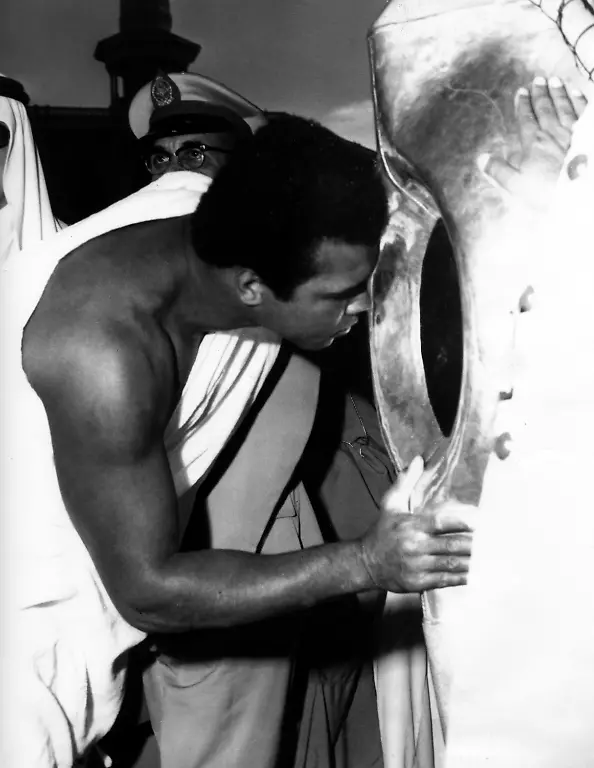 32hm5531-jpg5405136434406980309