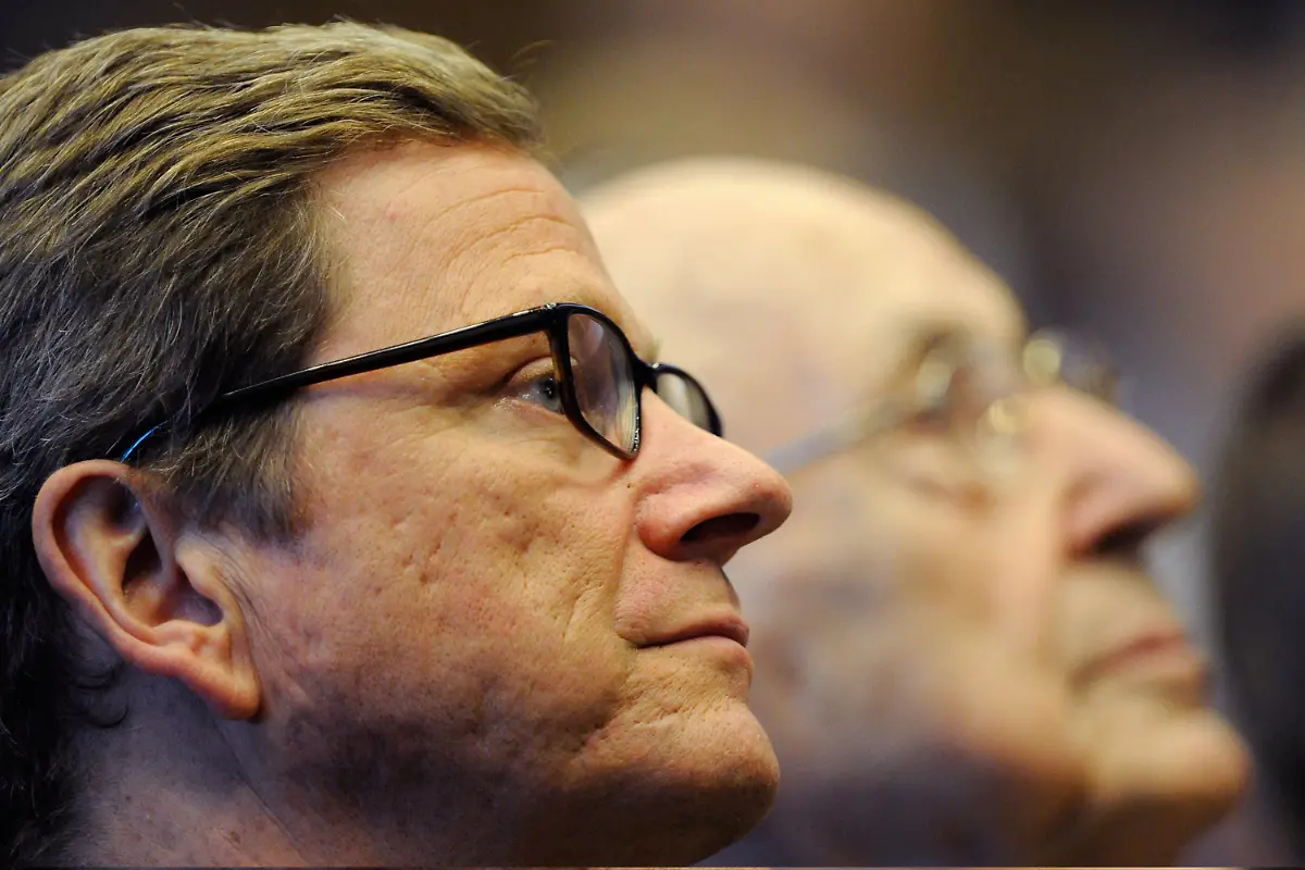 32hq0233-jpg4257682016183898974