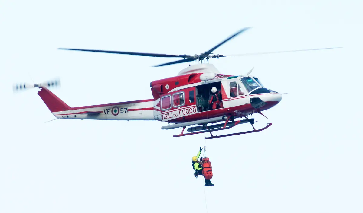 2012-01-15T135358Z-01-SRE312-RTRMDNP-3-ITALY-SHIP-JPG2783562102774928619