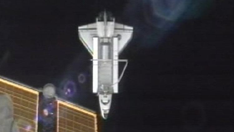 Die "Atlantis" nach dem Abdocken von der Internationalen Raumstation.